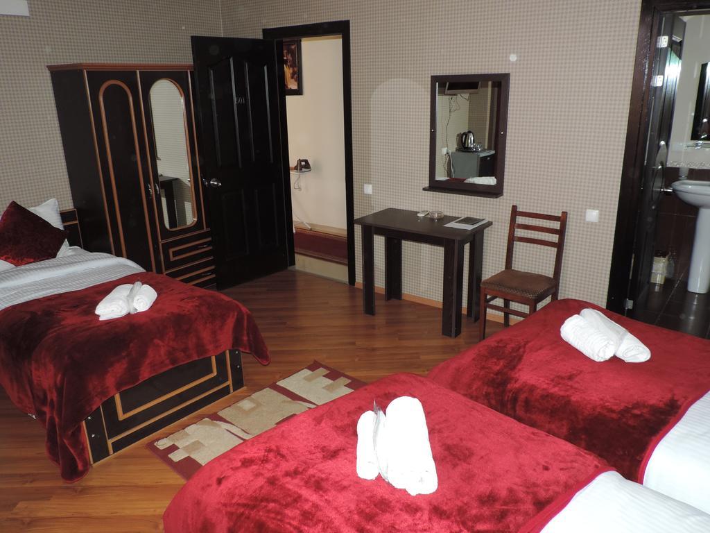 Begi Hotel Tbilisi Bagian luar foto