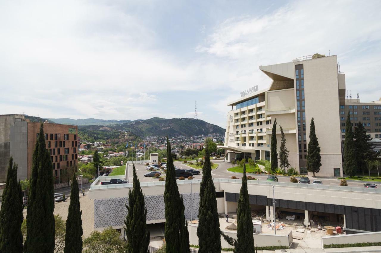 Begi Hotel Tbilisi Bagian luar foto