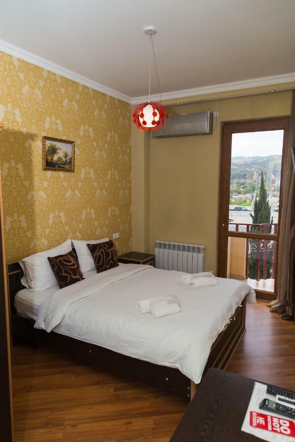 Begi Hotel Tbilisi Bagian luar foto