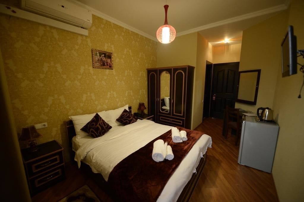 Begi Hotel Tbilisi Bagian luar foto
