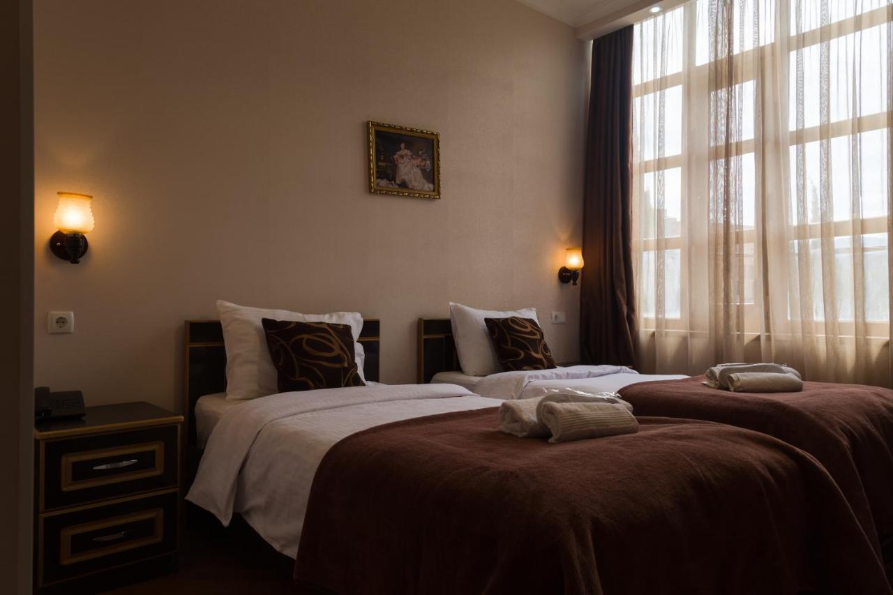 Begi Hotel Tbilisi Bagian luar foto