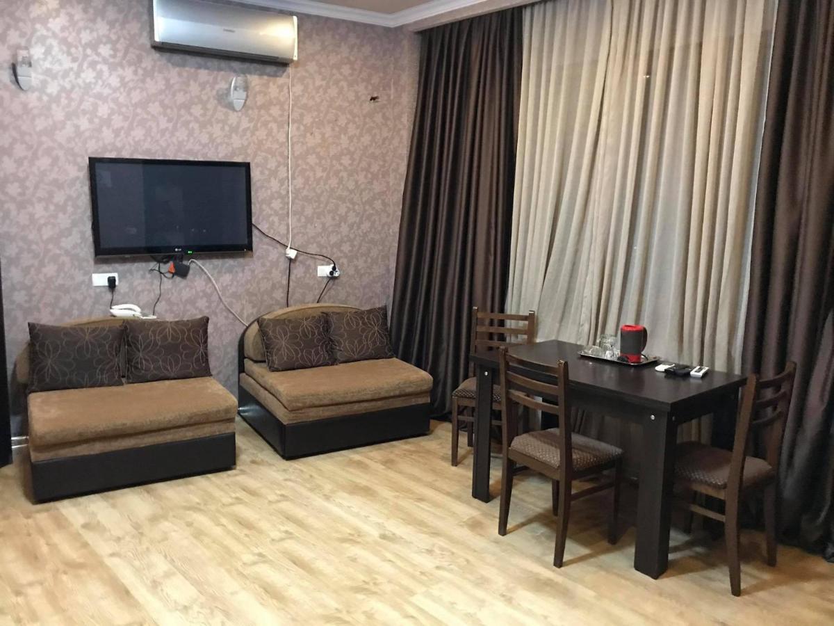 Begi Hotel Tbilisi Bagian luar foto
